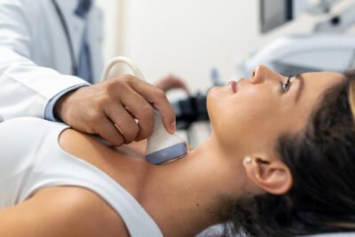 comunicacion de sintomas de tirotoxicosis a medicos