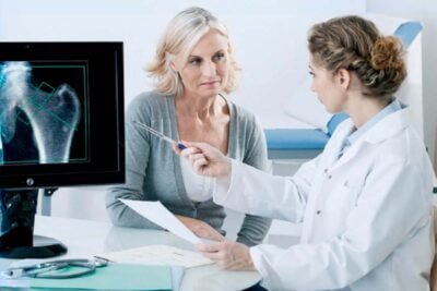 impacto de la menopausia en la densidad y salud osea general