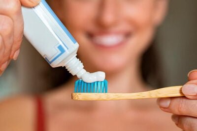 impacto hormonal en la salud dental claves para tu sonrisa