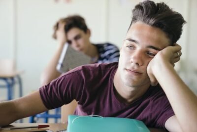 investigaciones sobre la hiperactividad en adolescentes