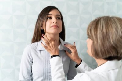 tiroides hiperactiva sintomas causas y definicion clara